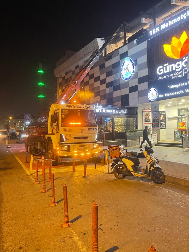 Sepetli Vinç - Yüksek Erişim Vinçi